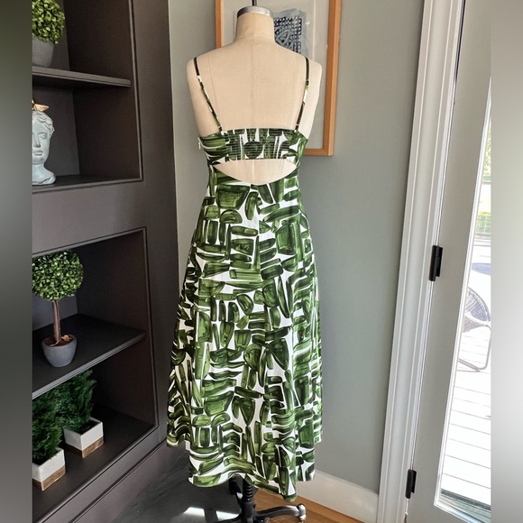 Banana Republic Green Leaf Print Dress. Size 4 NWT - Picture 9 of 14